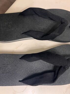 Black Fabric Strap Flip Flop Sandals